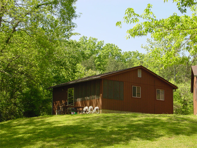 CABINS ON THE JACKS FORK RIVER IN EMINENCE, MISSOURI – Circle B Campground