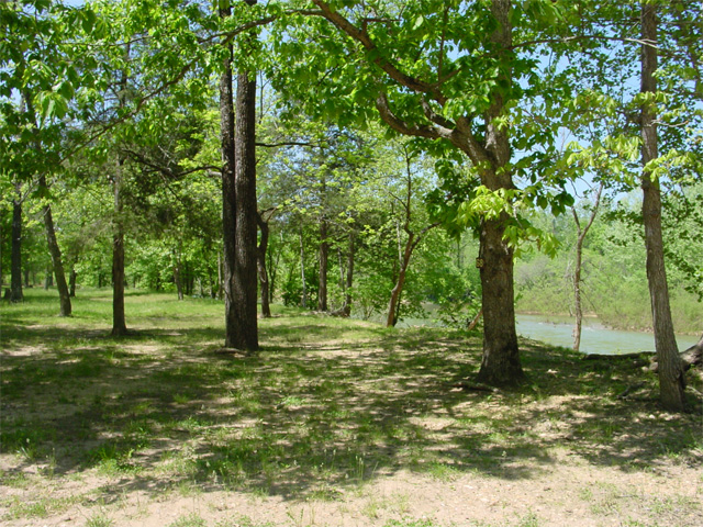 FAMILY CAMPING ON JACKS FORK RIVER – Circle B Campground