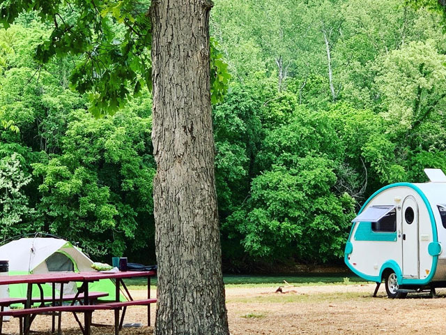 FAMILY CAMPING ON JACKS FORK RIVER – Circle B Campground